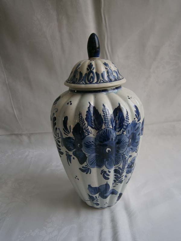 Голландская ваза Delft