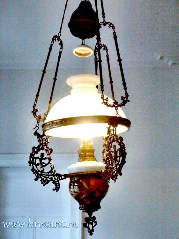 старинная керосиновая лампа