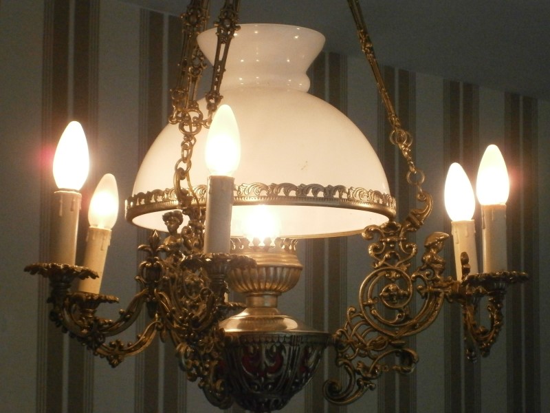 Бронзовая подвесная лампа керосиновая лампа