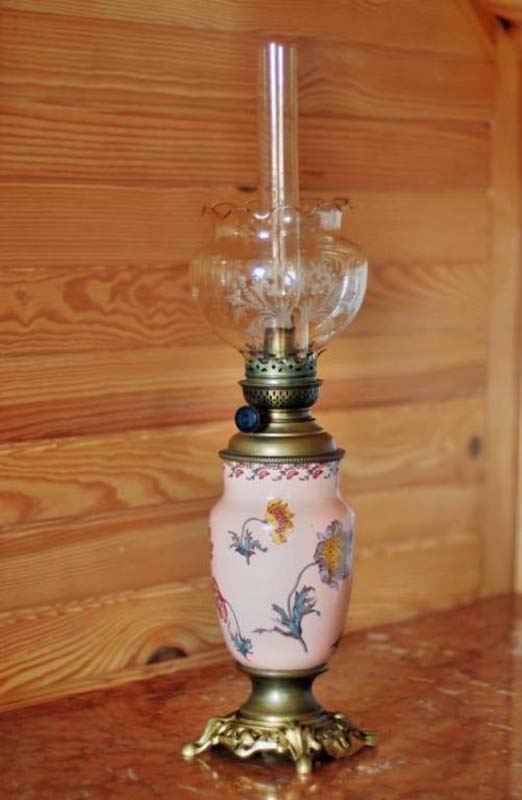 старинная французская фарфоровая  керосиновая лампа