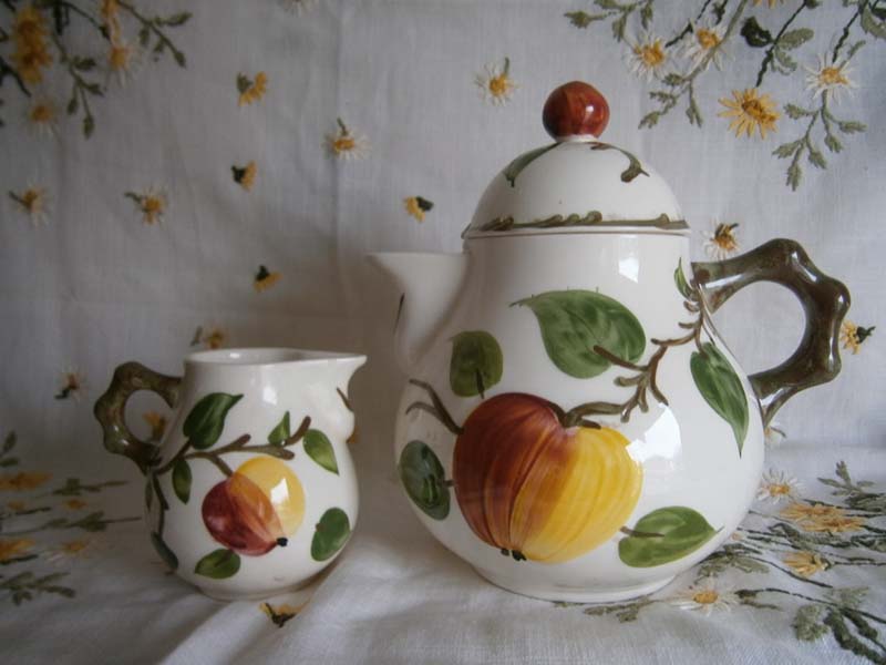 Чайник и молочник Villeroy & Boch Mon Pomme